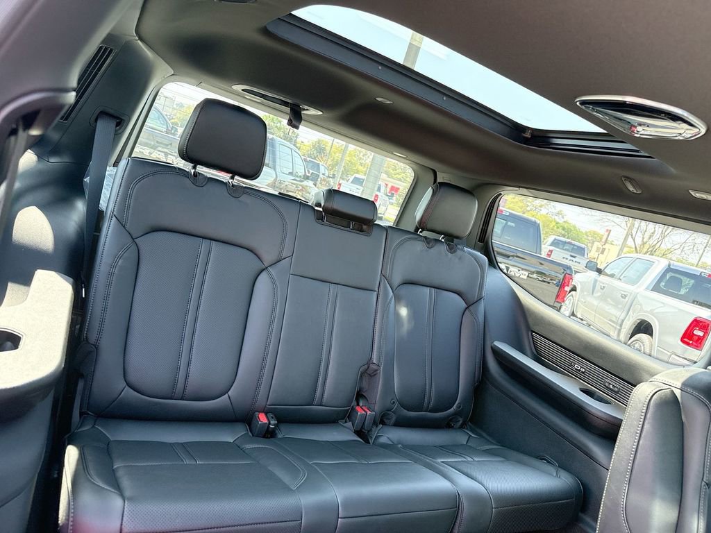 New 2026 Jeep Grand Wagoneer Limited image 27