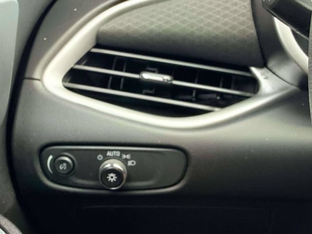 Used 2022 Chevrolet Malibu LT FWD image 21