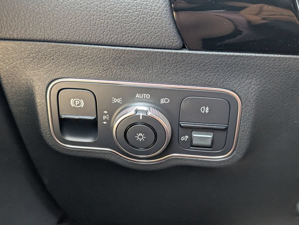 New 2026 Mercedes-Benz GLA 35 AMG 4MATIC image 22