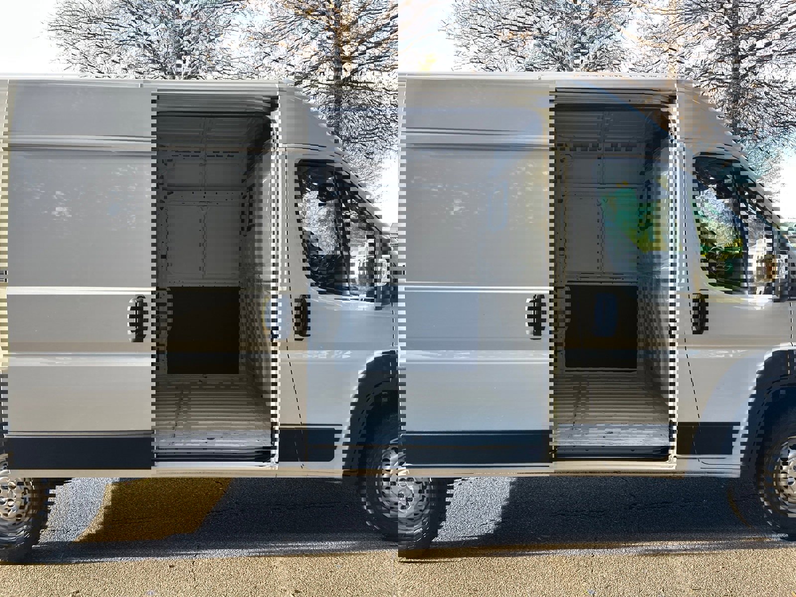 Used 2024 RAM ProMaster 2500 image 15