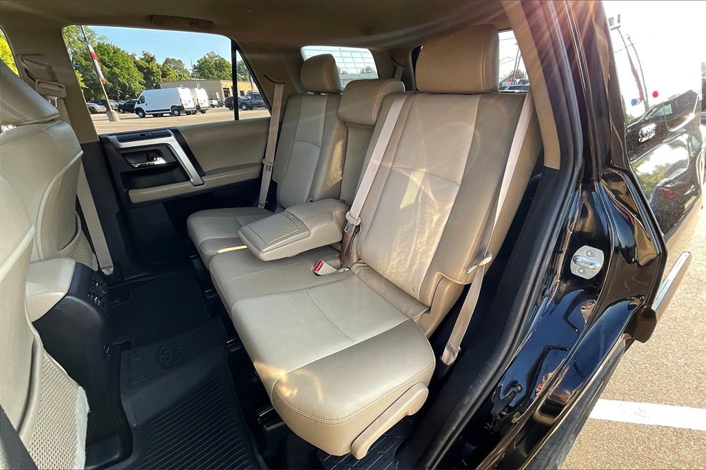 Used 2018 Toyota 4Runner SR5 Premium image 26