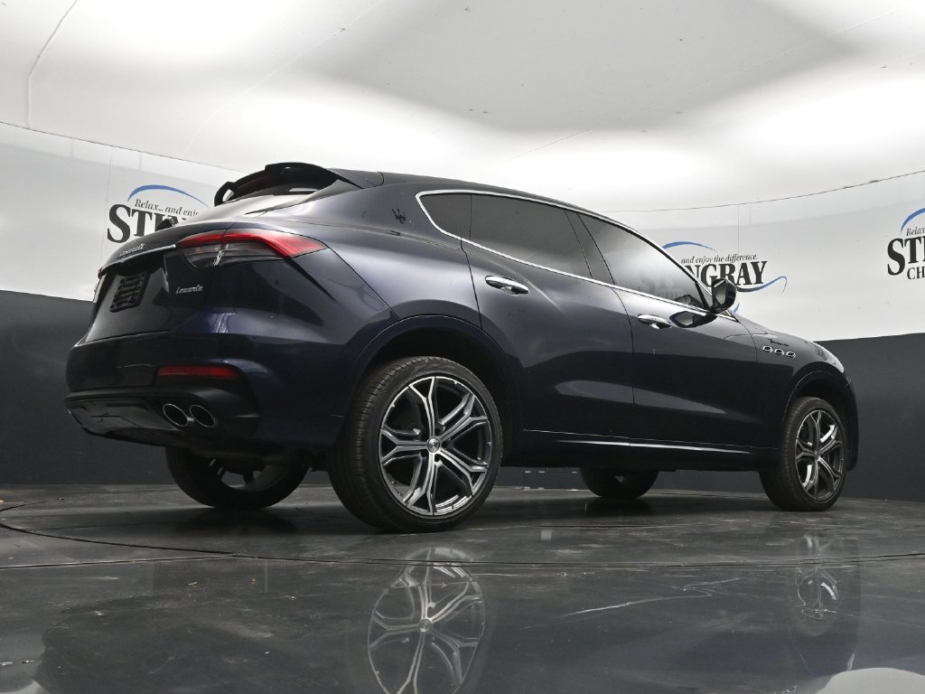 Used 2023 Maserati Levante Modena AWD/4WD image 32
