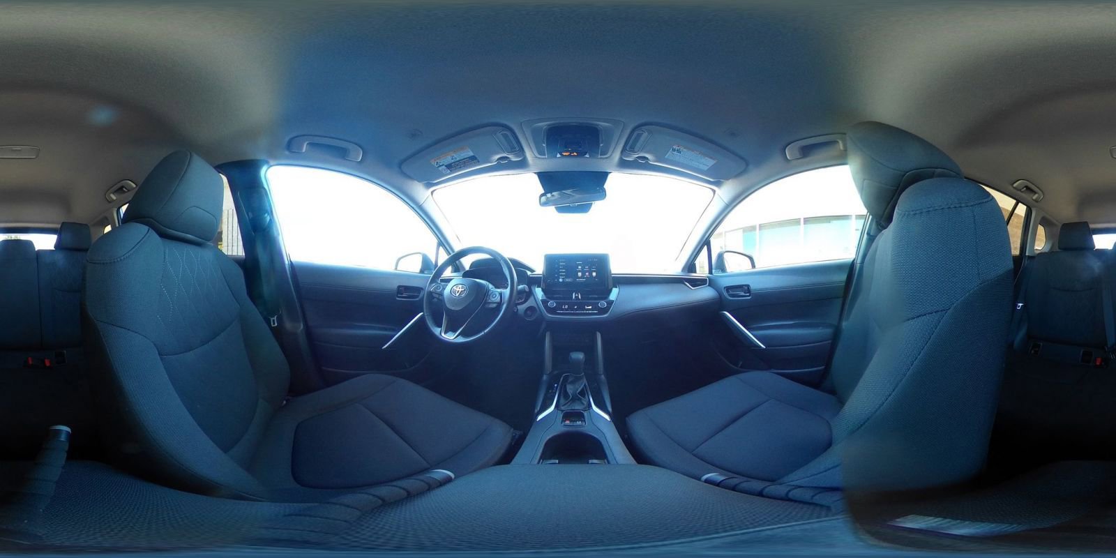 Used 2025 Toyota Corolla Cross LE image 43