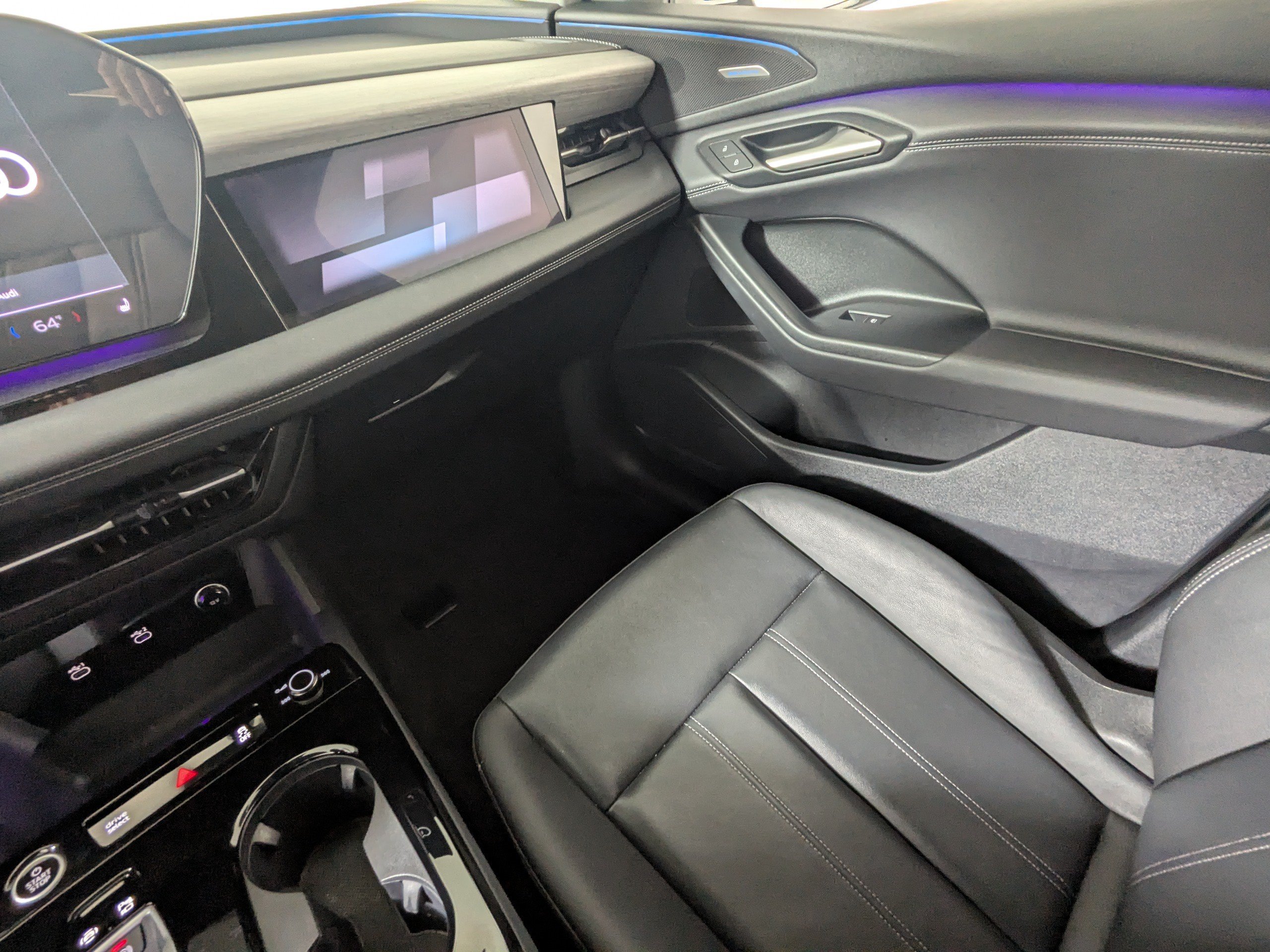 Certified 2025 Audi Q6 e-tron Prestige AWD/4WD image 11
