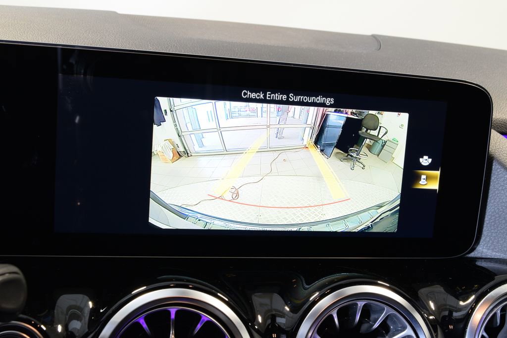 Used 2023 Mercedes-Benz GLA 250 4MATIC image 23