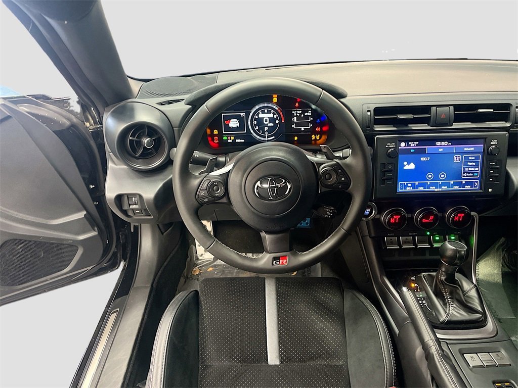 Used 2025 Toyota GR86 Premium w/ ALL Weather Mat Package (TMS) image 23