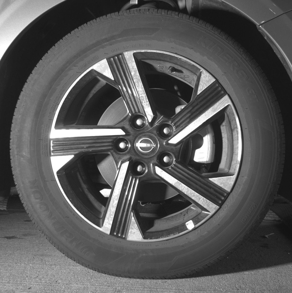 Used 2025 Nissan Sentra SV image 13