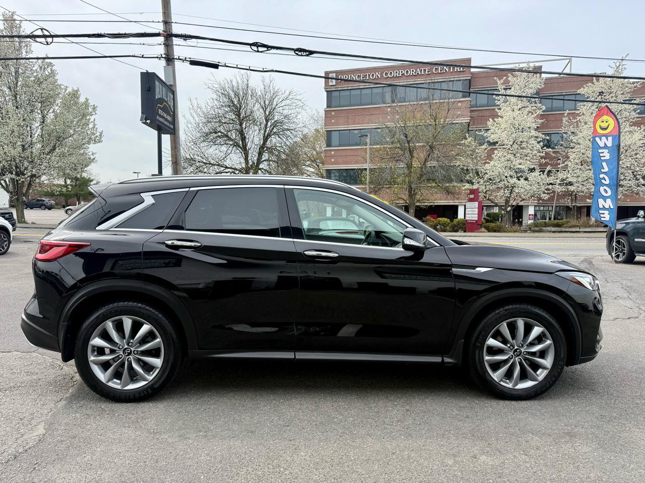 Used 2022 INFINITI QX50 Luxe w/ Cargo Package AWD/4WD image 6