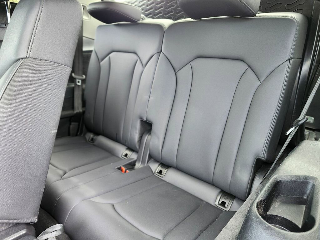 Used 2023 Audi Q7 3.0T Premium Plus AWD/4WD image 18