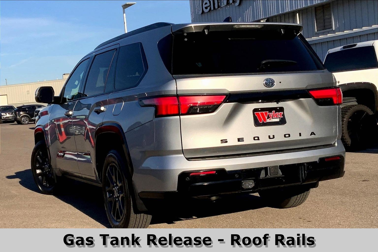 Used 2023 Toyota Sequoia image 11