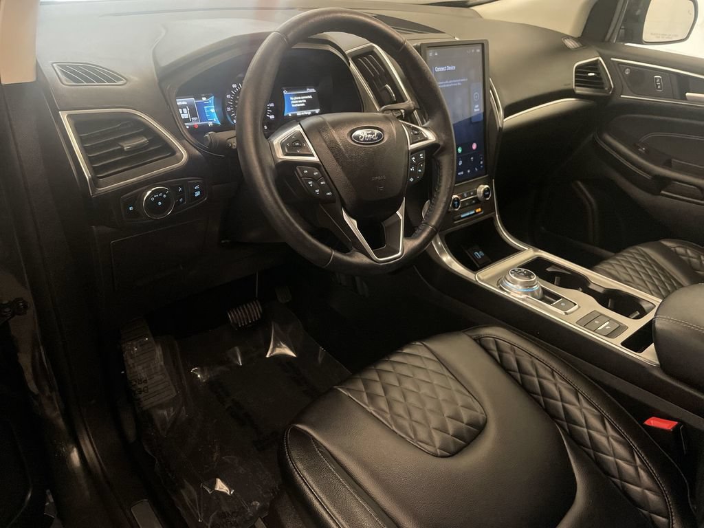 Used 2023 Ford Edge Titanium AWD/4WD image 4
