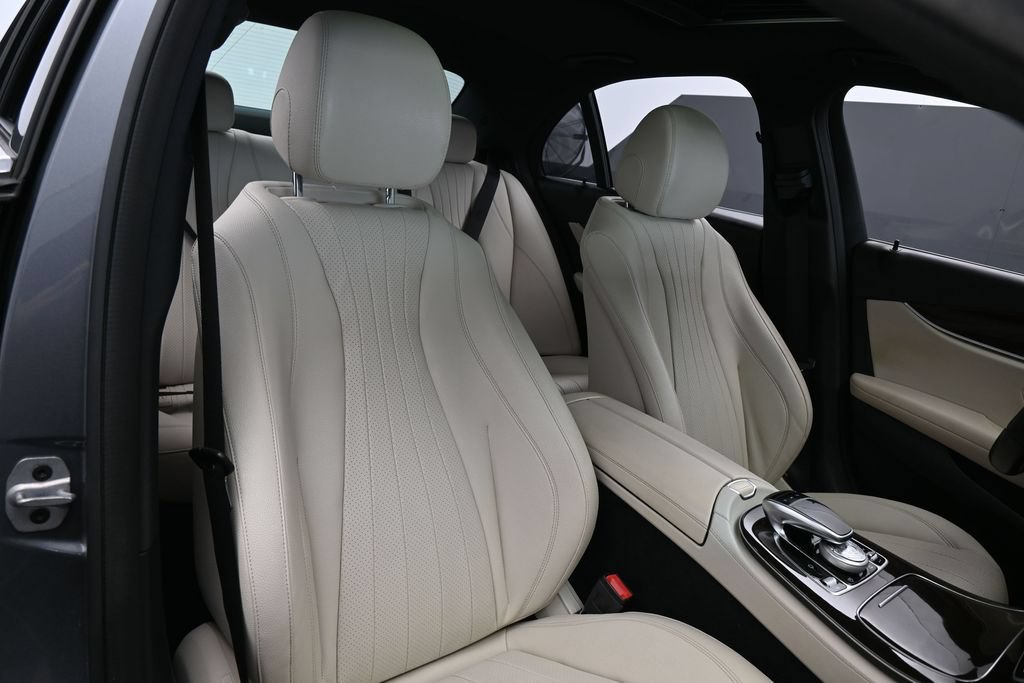 Used 2019 Mercedes-Benz E 300 image 45