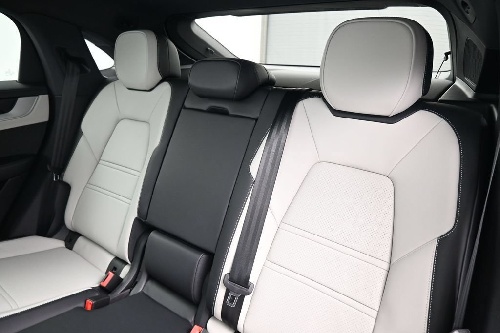 New 2026 Porsche Cayenne S AWD/4WD image 6
