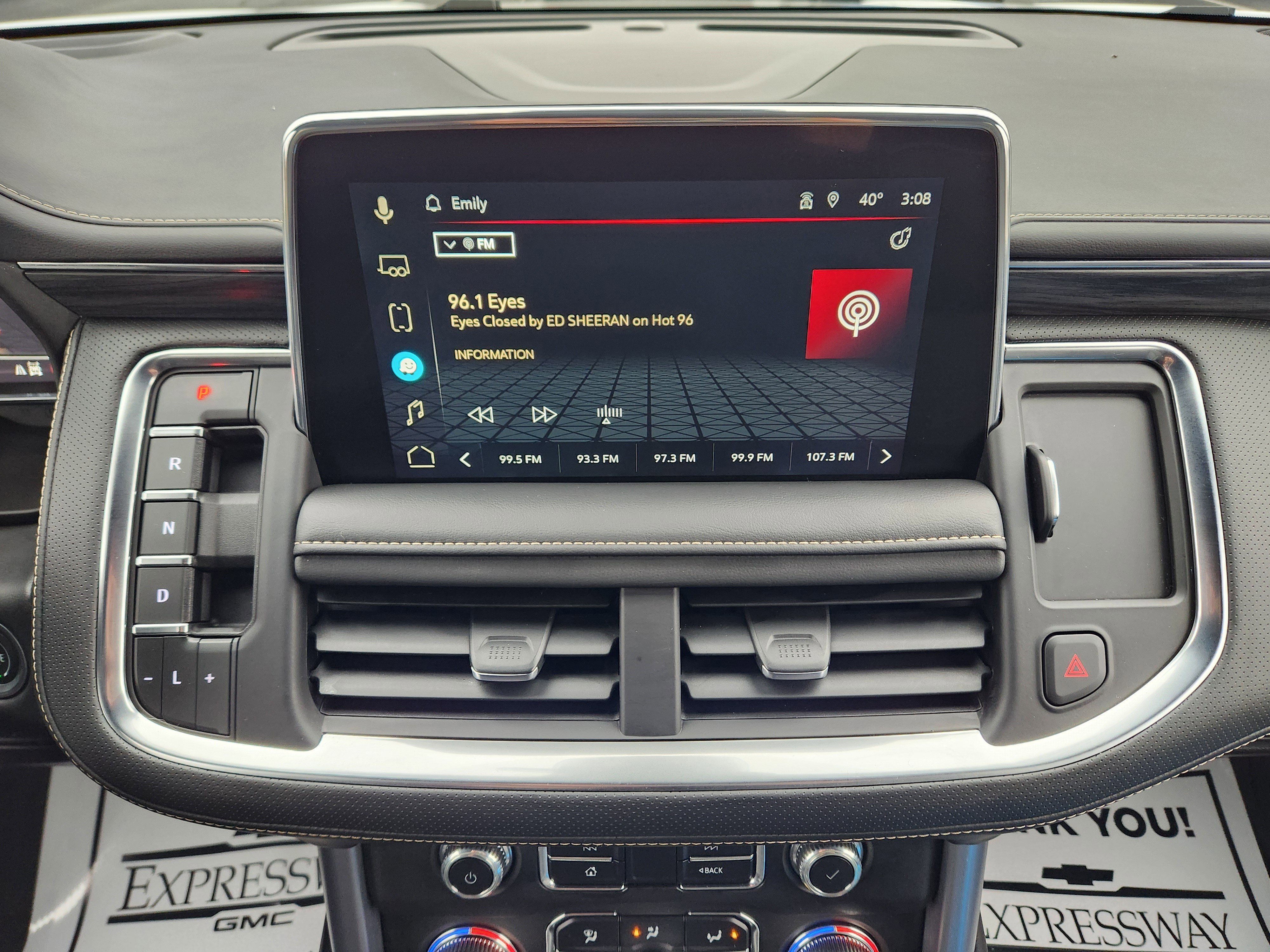 Used 2023 GMC Yukon XL SLT w/ SLT Luxury Package image 14