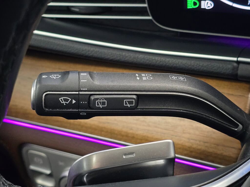 Used 2024 Mercedes-Benz GLE 350 GLE 350 w/ 3rd Row Seat Package image 40