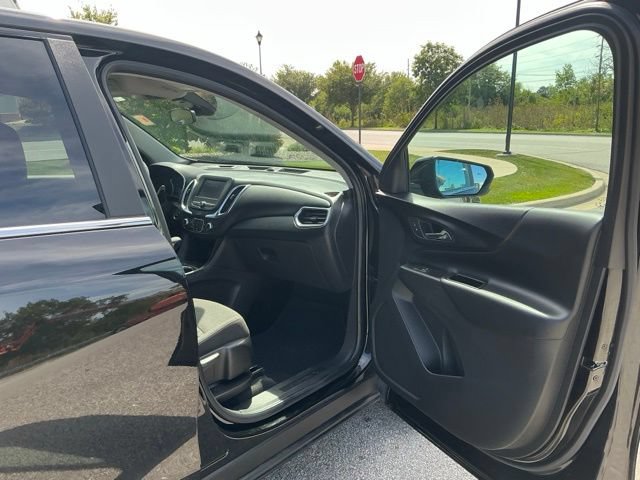 Used 2022 Chevrolet Equinox LT AWD/4WD image 16