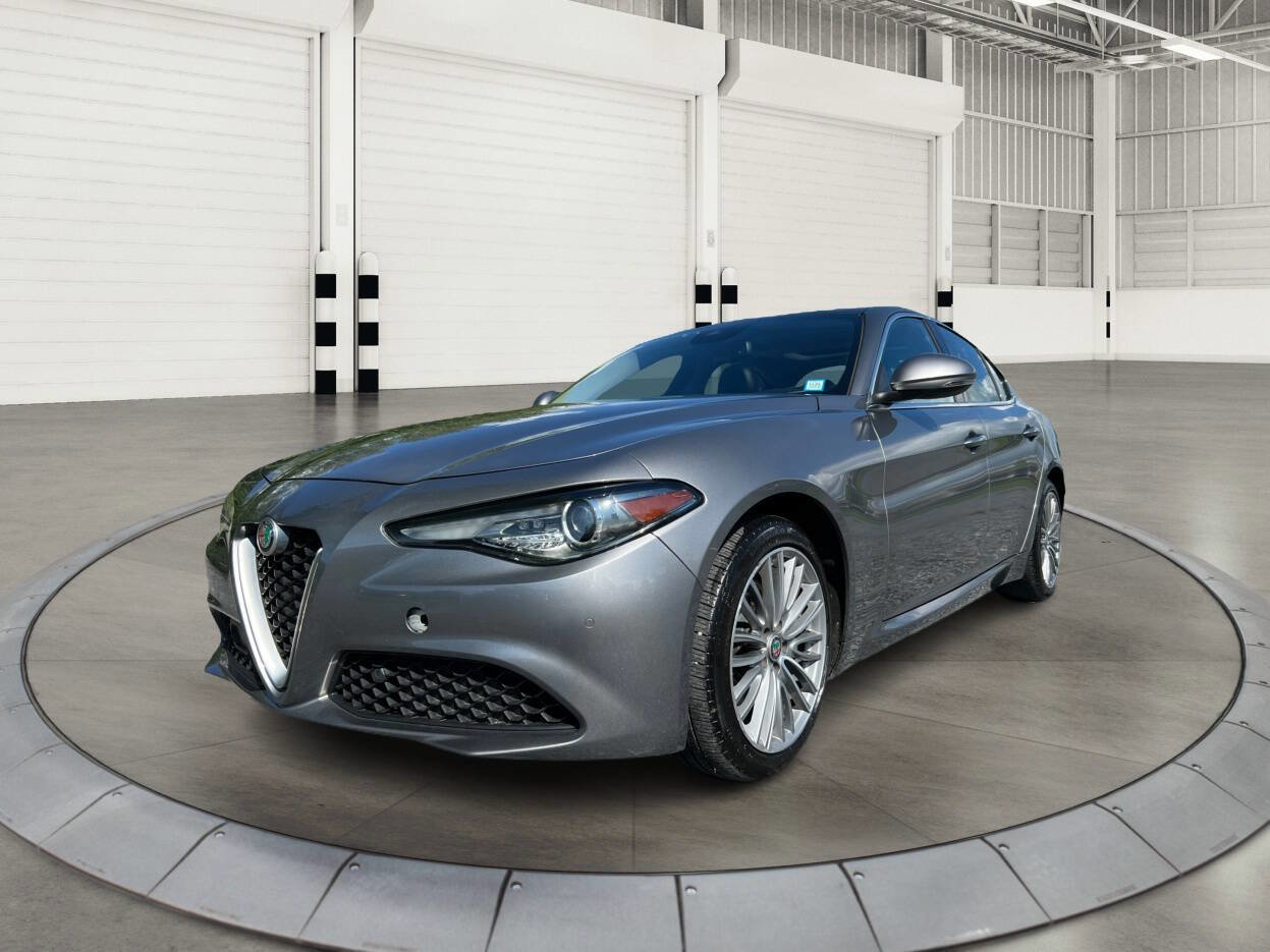 Used 2018 Alfa Romeo Giulia Ti w/ Quick Order Package 22X Lusso image 7
