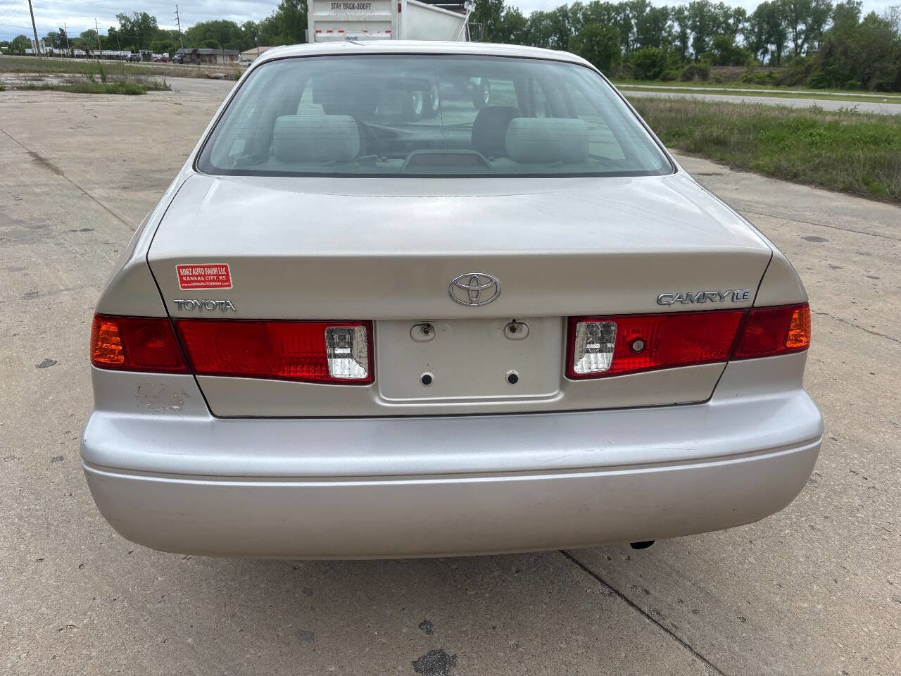 Used 2000 Toyota Camry LE FWD image 5