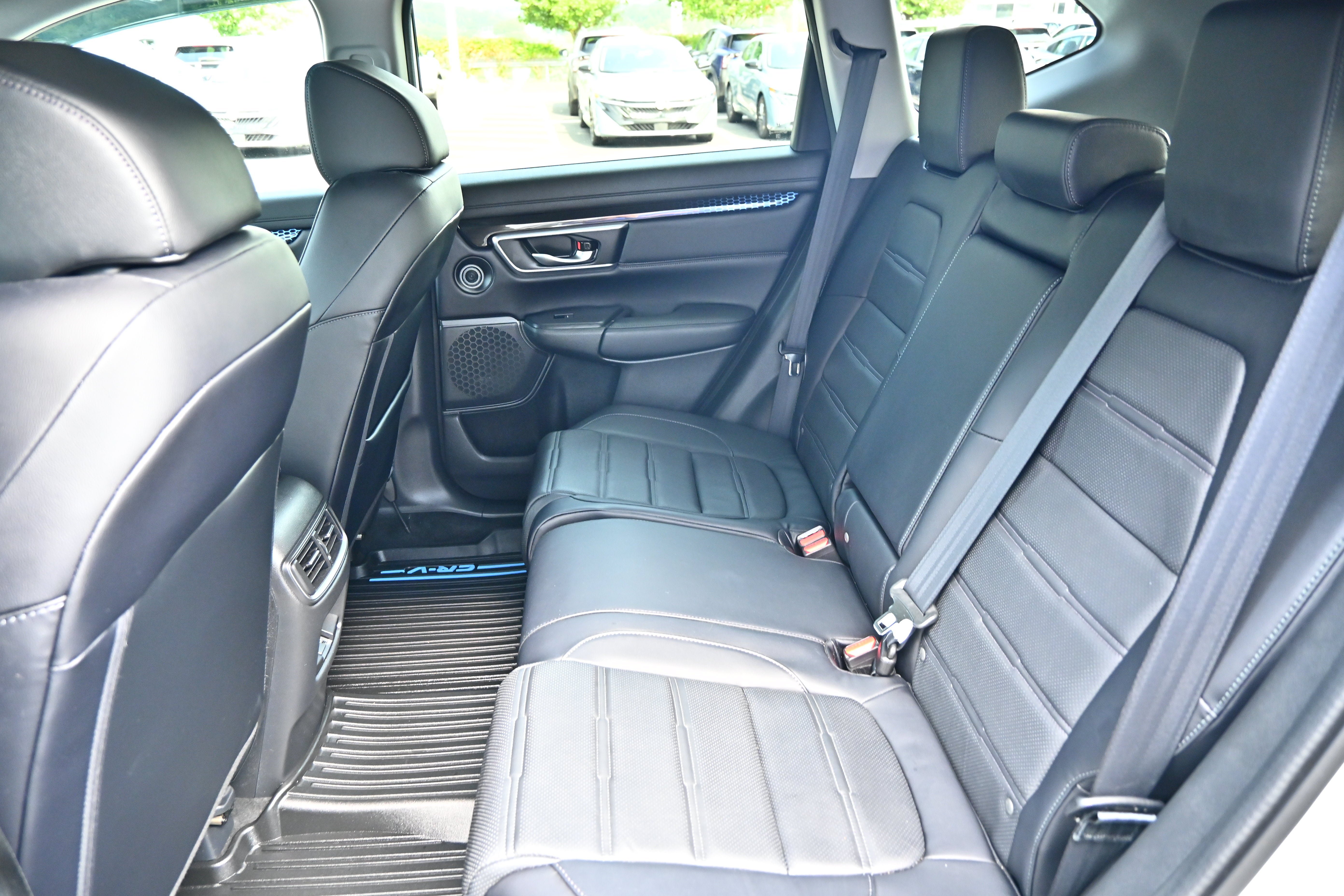 Used 2018 Honda CR-V Touring image 16