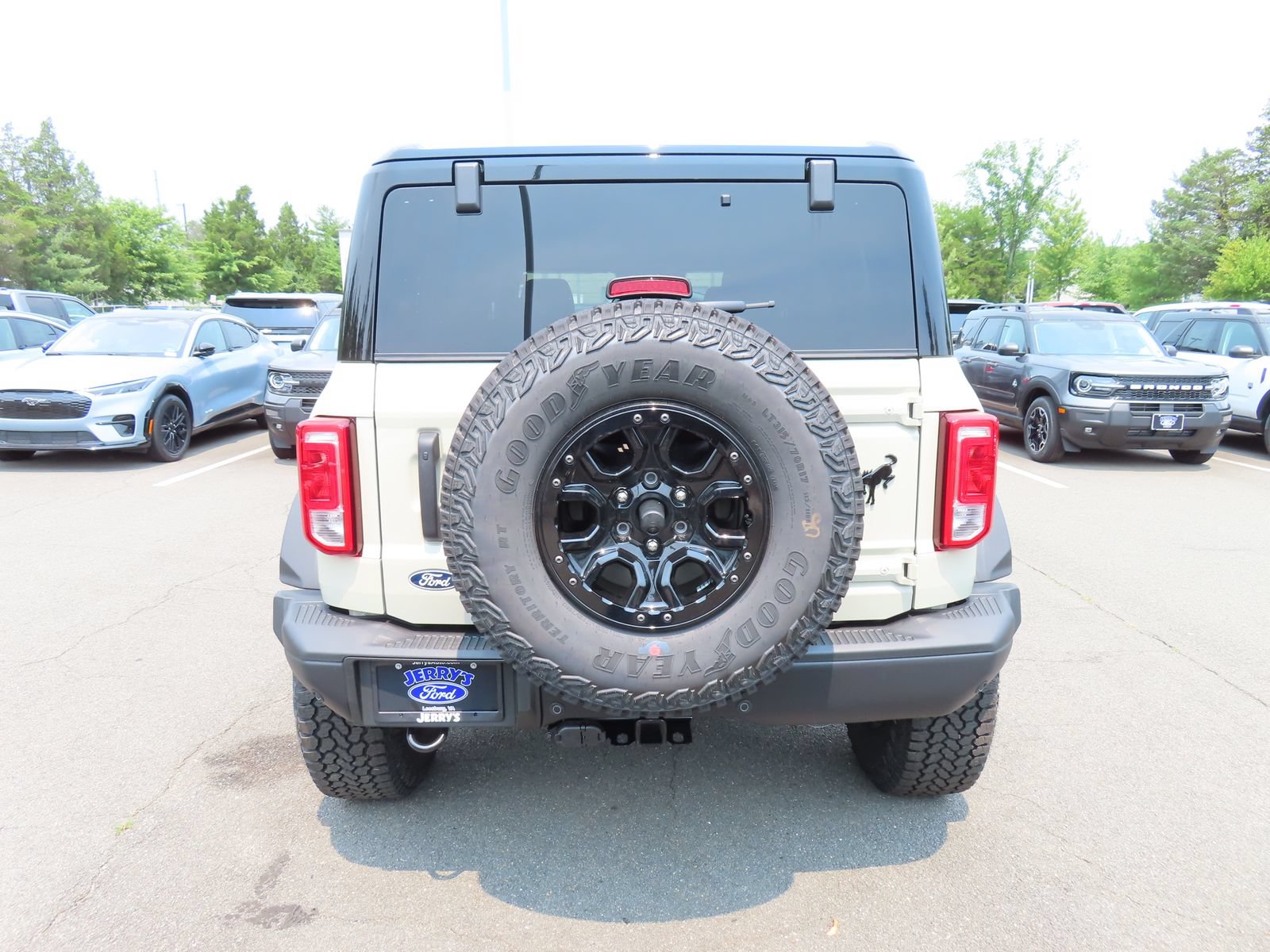 New 2026 Ford Bronco Big Bend w/ Black Diamond Package AWD/4WD image 5