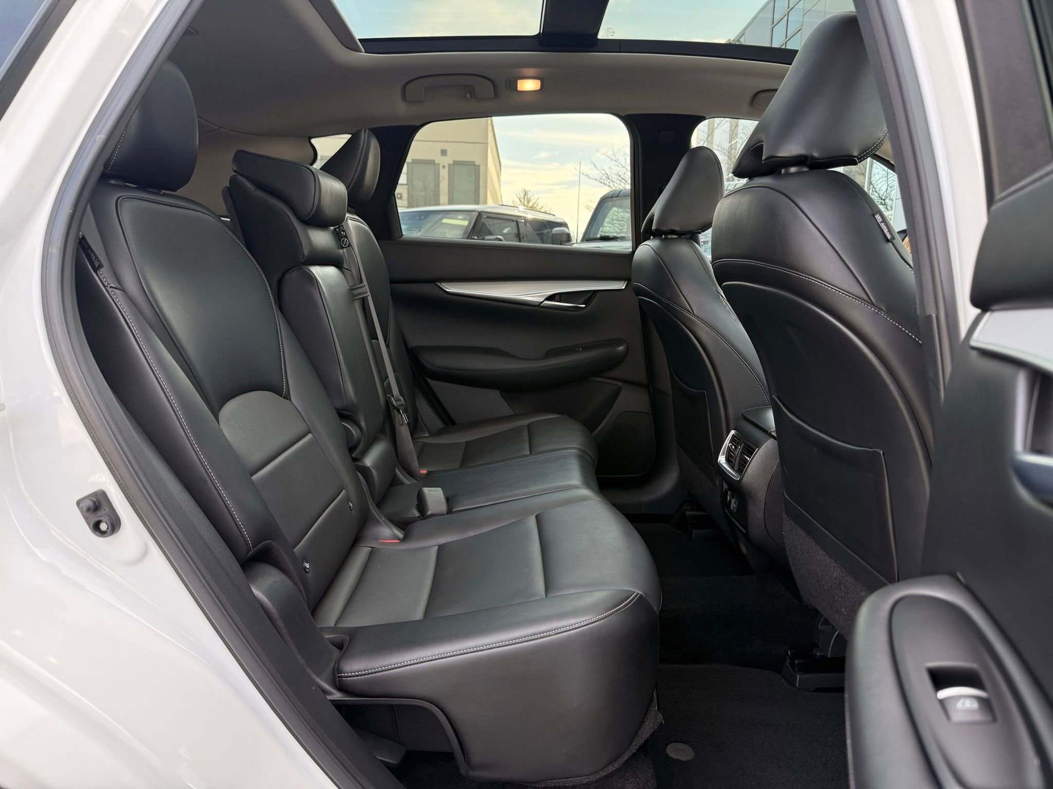 Used 2021 INFINITI QX50 Luxe image 24