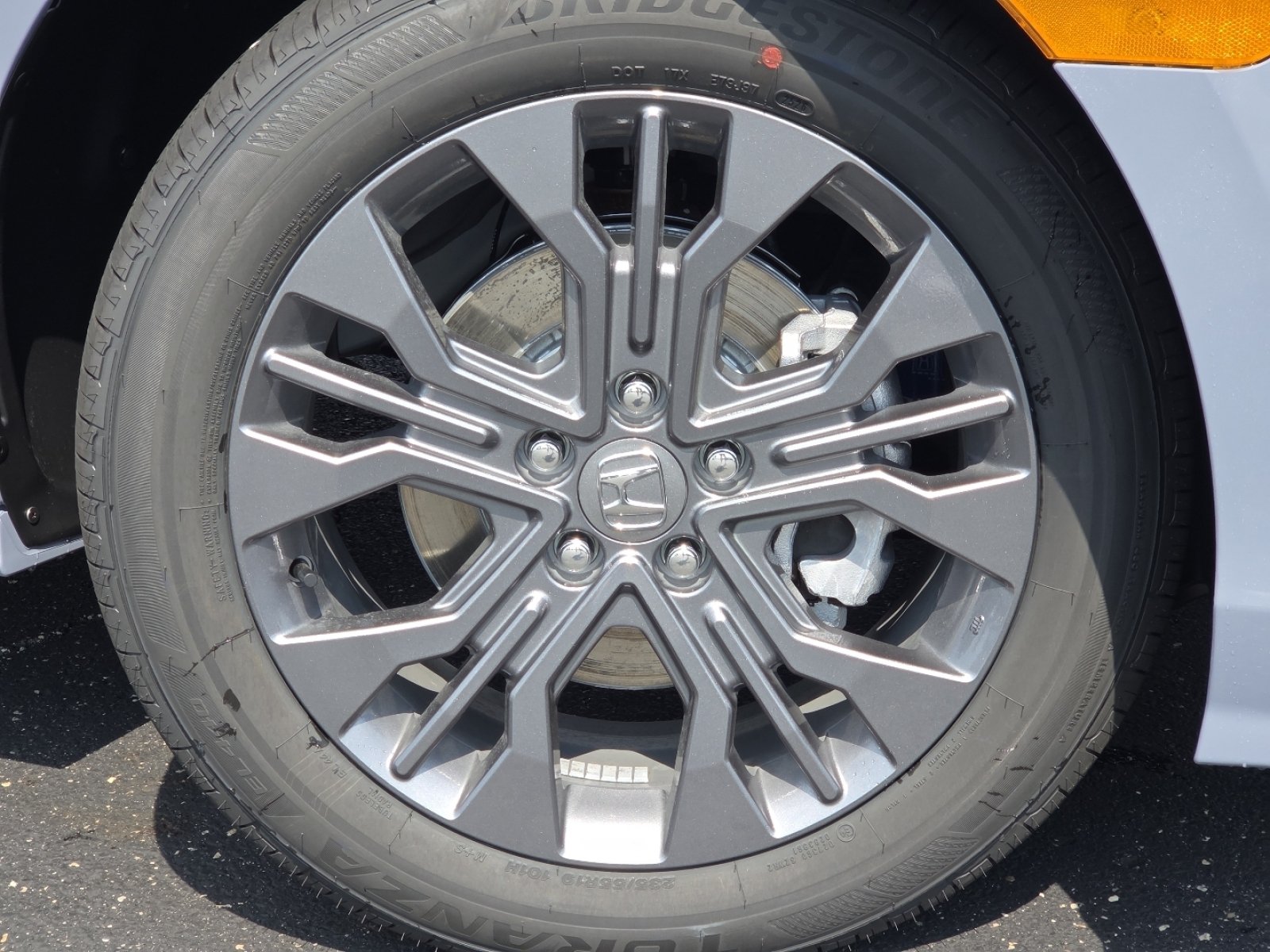 New 2026 Honda Odyssey Touring image 13