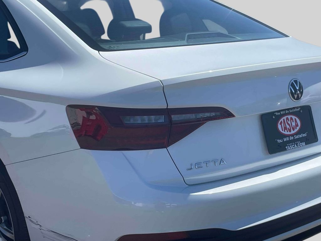Used 2023 Volkswagen Jetta SE FWD image 11