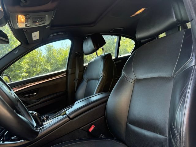 Used 2015 BMW 550i xDrive Sedan AWD/4WD image 10