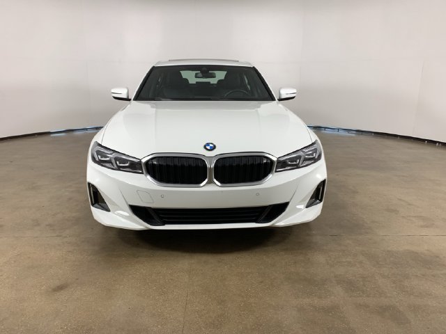 Used 2023 BMW 330i xDrive Sedan w/ Driving Assistance Package AWD/4WD image 3
