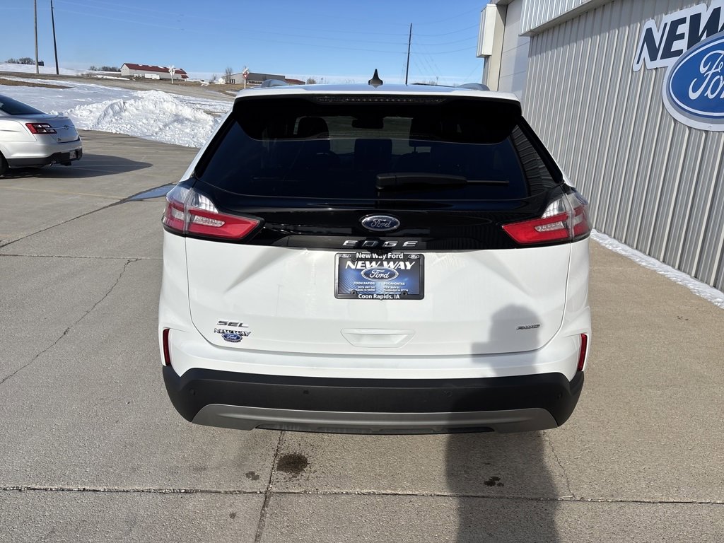 Used 2022 Ford Edge SEL w/ Convenience Package image 5