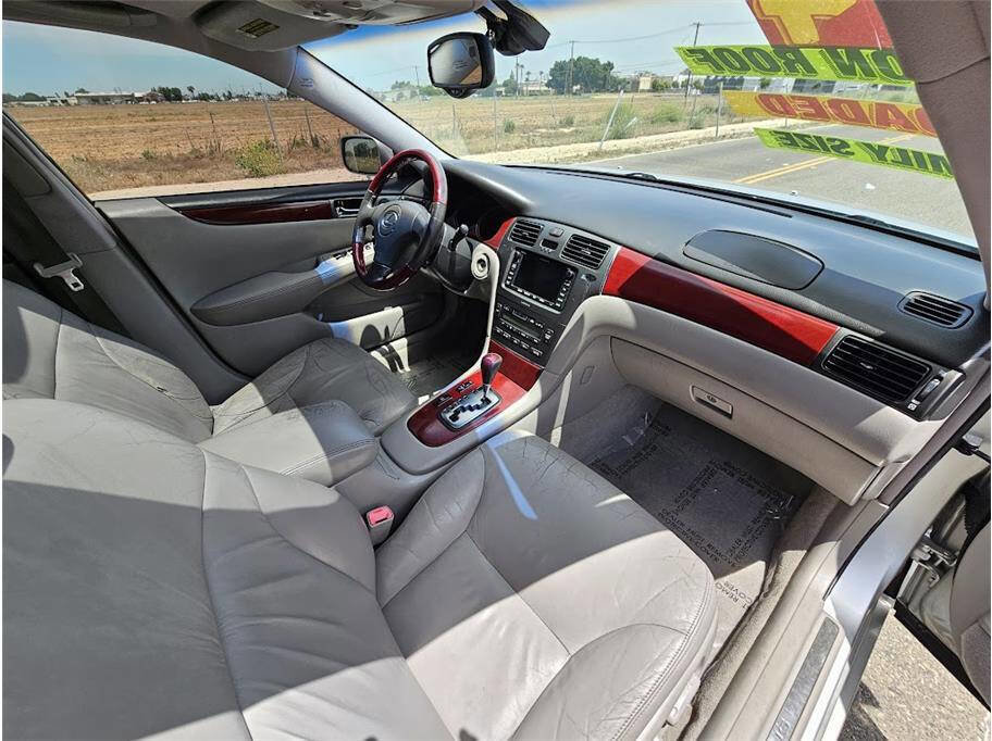 Used 2004 Lexus ES 330 FWD image 14