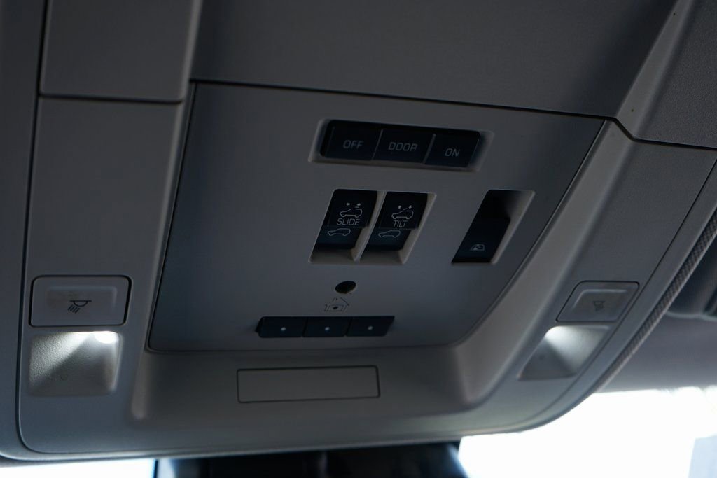 Used 2019 GMC Sierra 3500 Denali image 29