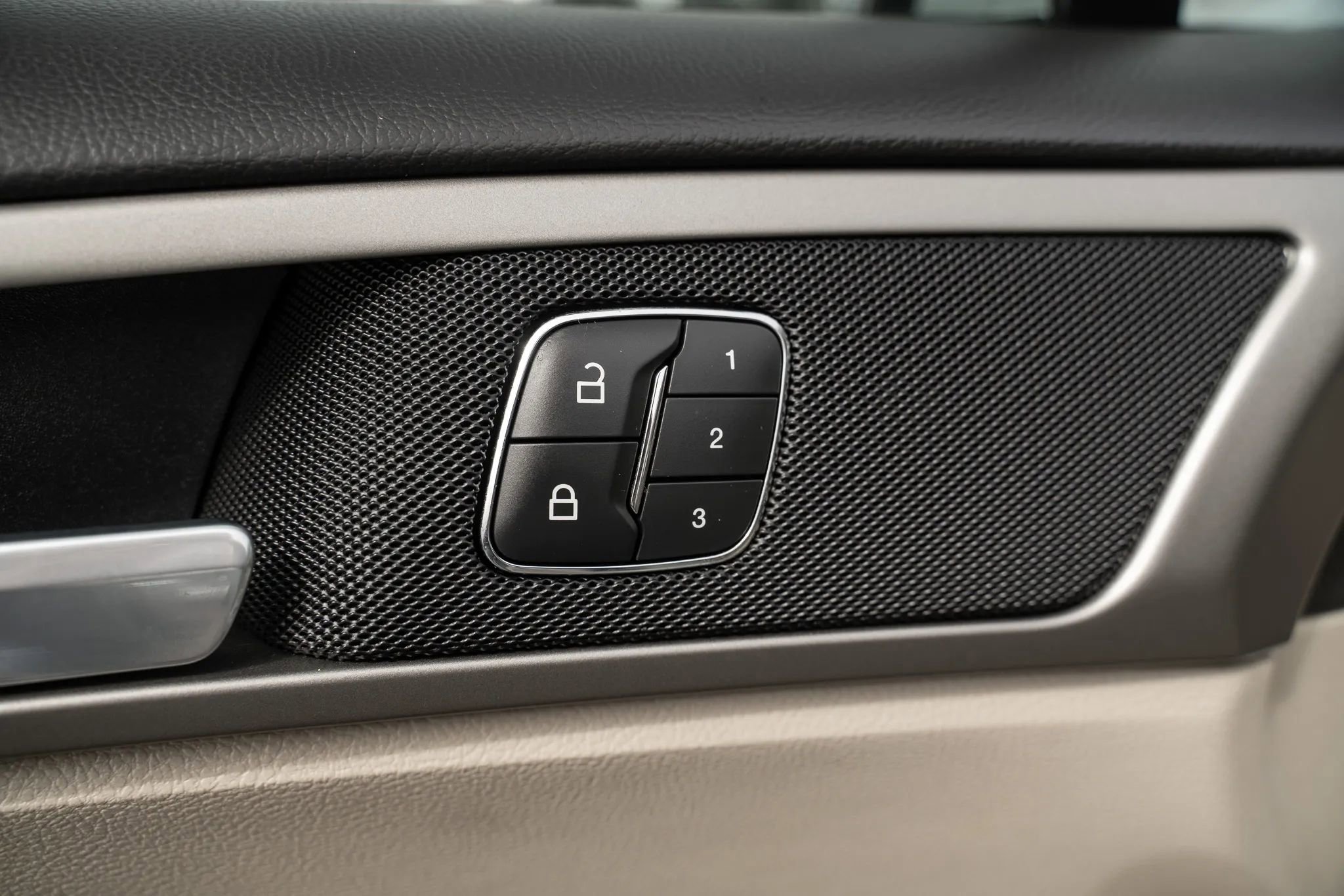 Used 2013 Ford Fusion SE image 16