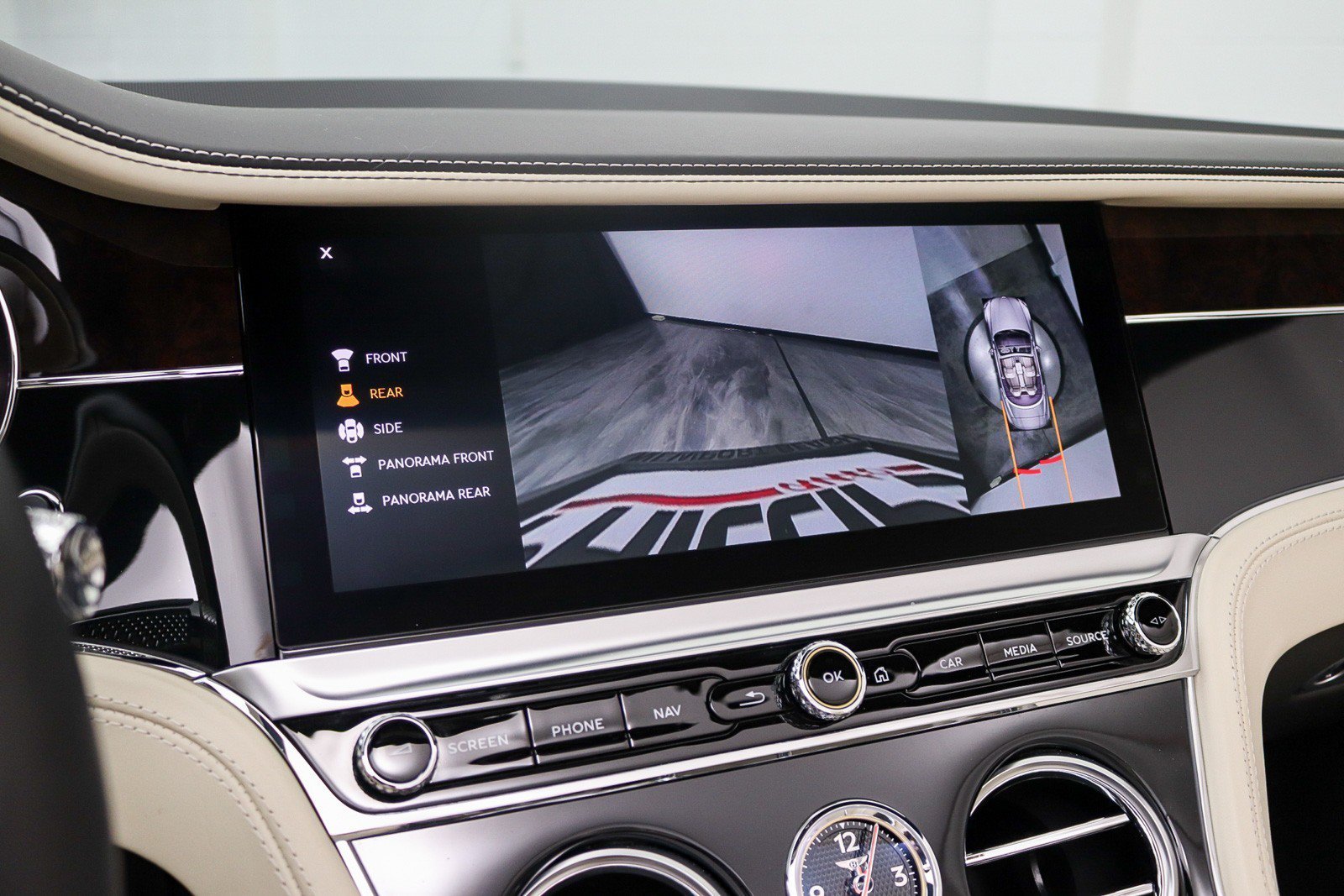 Used 2020 Bentley Continental GT V8 AWD/4WD image 33