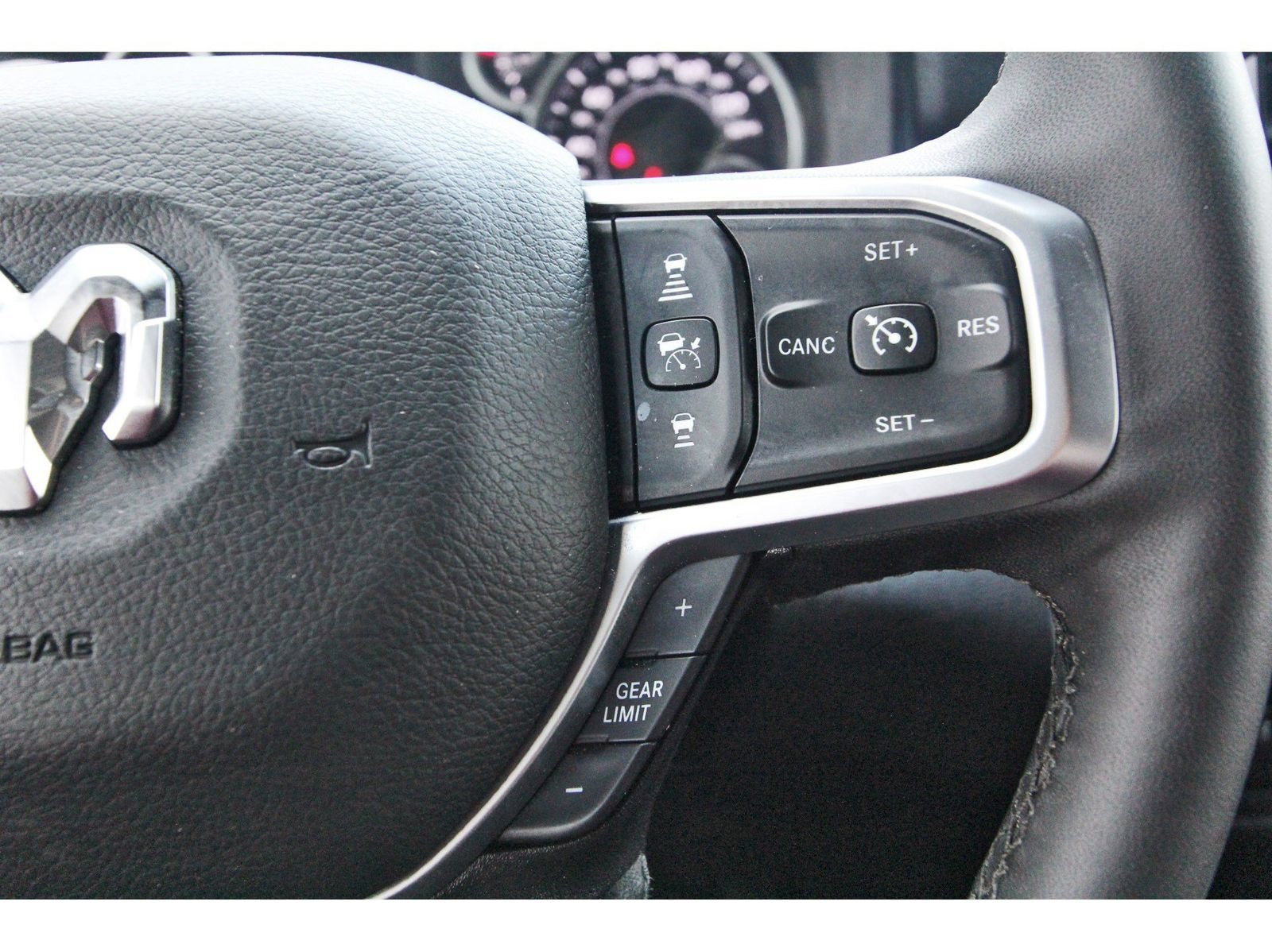 Used 2025 RAM 3500 Big Horn AWD/4WD image 19