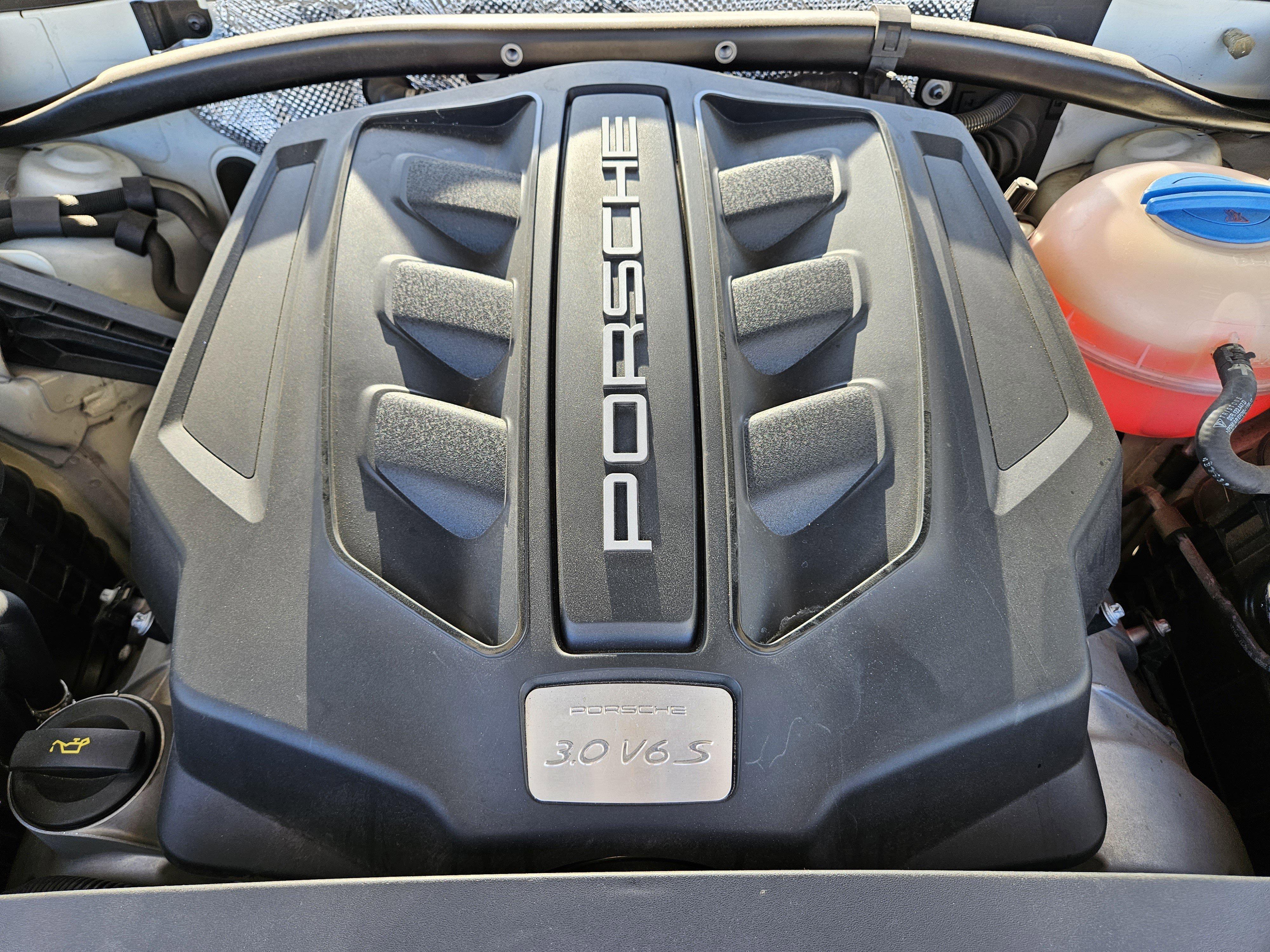 Used 2017 Porsche Macan S image 30