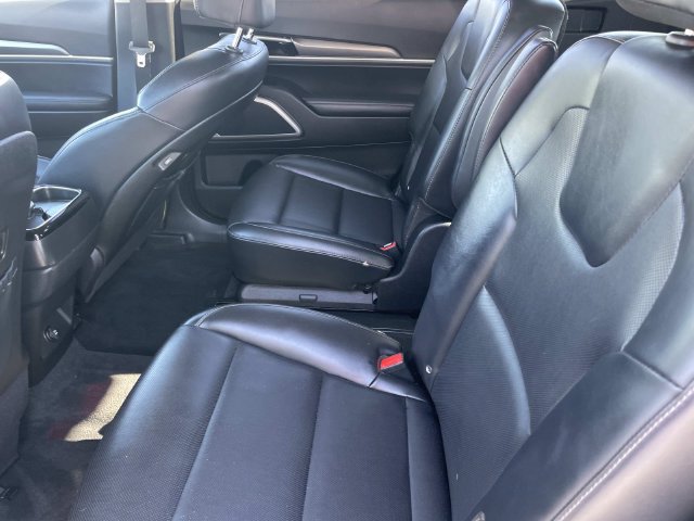 Used 2022 Kia Telluride S FWD image 32