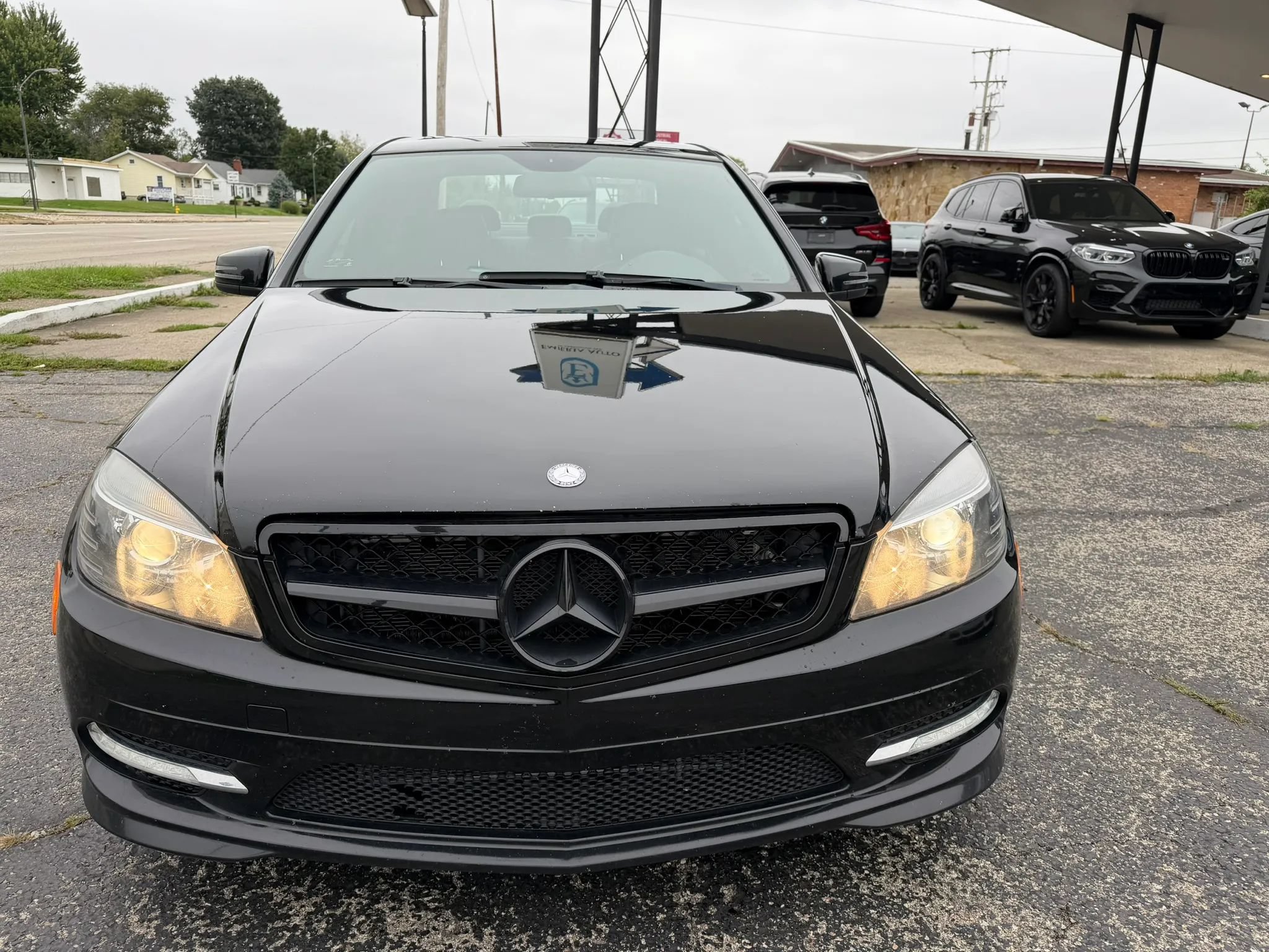 Used 2011 Mercedes-Benz C 300 4MATIC Sedan image 2