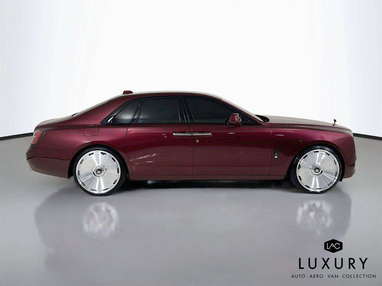 Used 2023 Rolls-Royce Ghost Black Badge AWD/4WD image 4