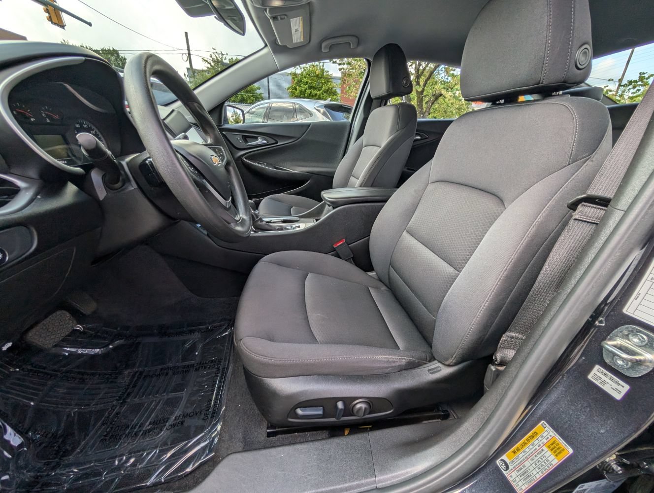 Used 2023 Chevrolet Malibu LT FWD image 15