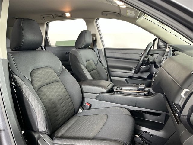 Certified 2025 Nissan Pathfinder SV image 24