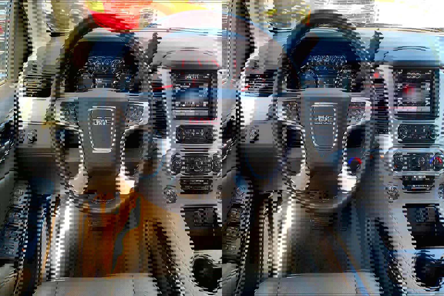 Used 2015 GMC Yukon SLT w/ HD Trailering Package image 5