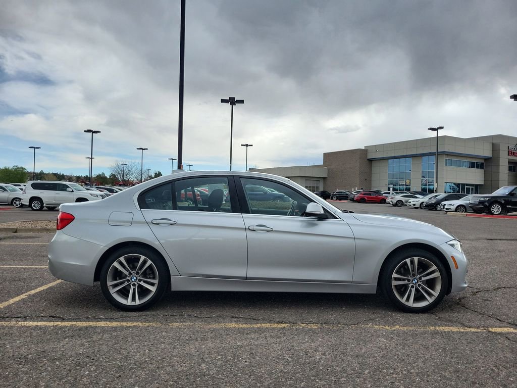 Used 2018 BMW 330i xDrive Sedan image 3