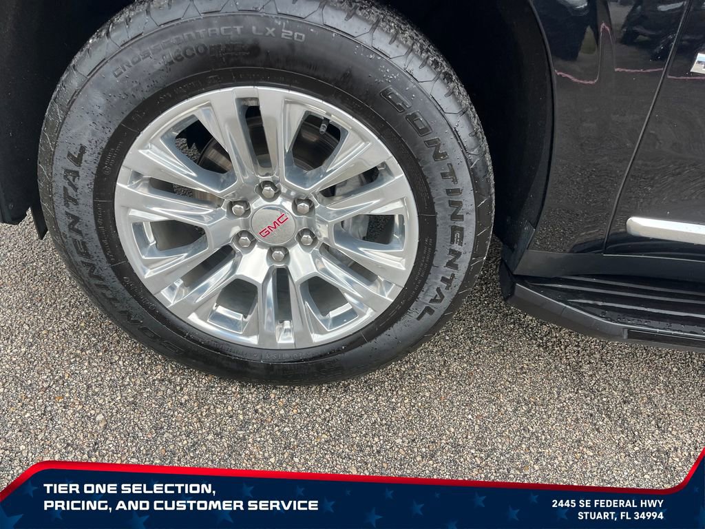 Used 2025 GMC Yukon Denali AWD/4WD image 9