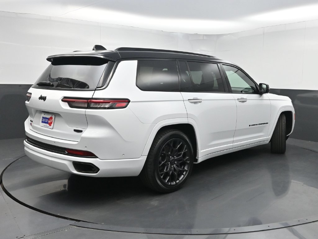 Used 2023 Jeep Grand Cherokee L Summit w/ High Altitude Package AWD/4WD image 33