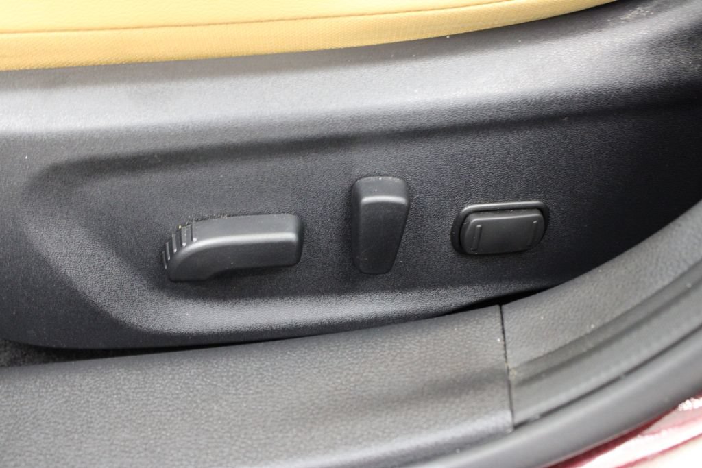 Used 2024 Nissan Sentra SV w/ SV Premium Package FWD image 19