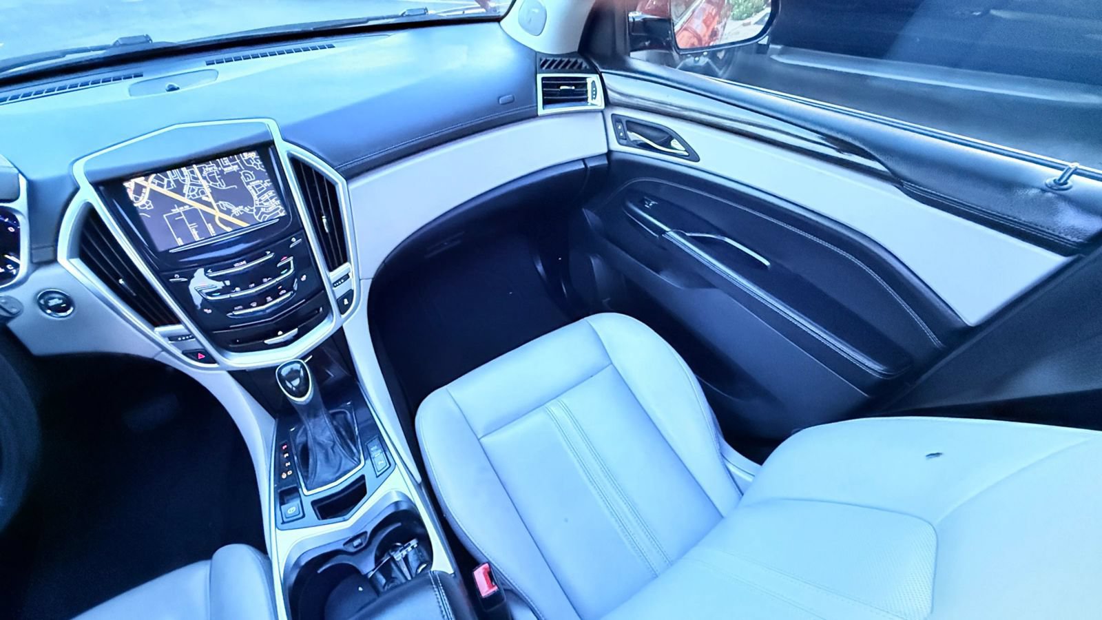 Used 2014 Cadillac SRX Luxury AWD/4WD image 20