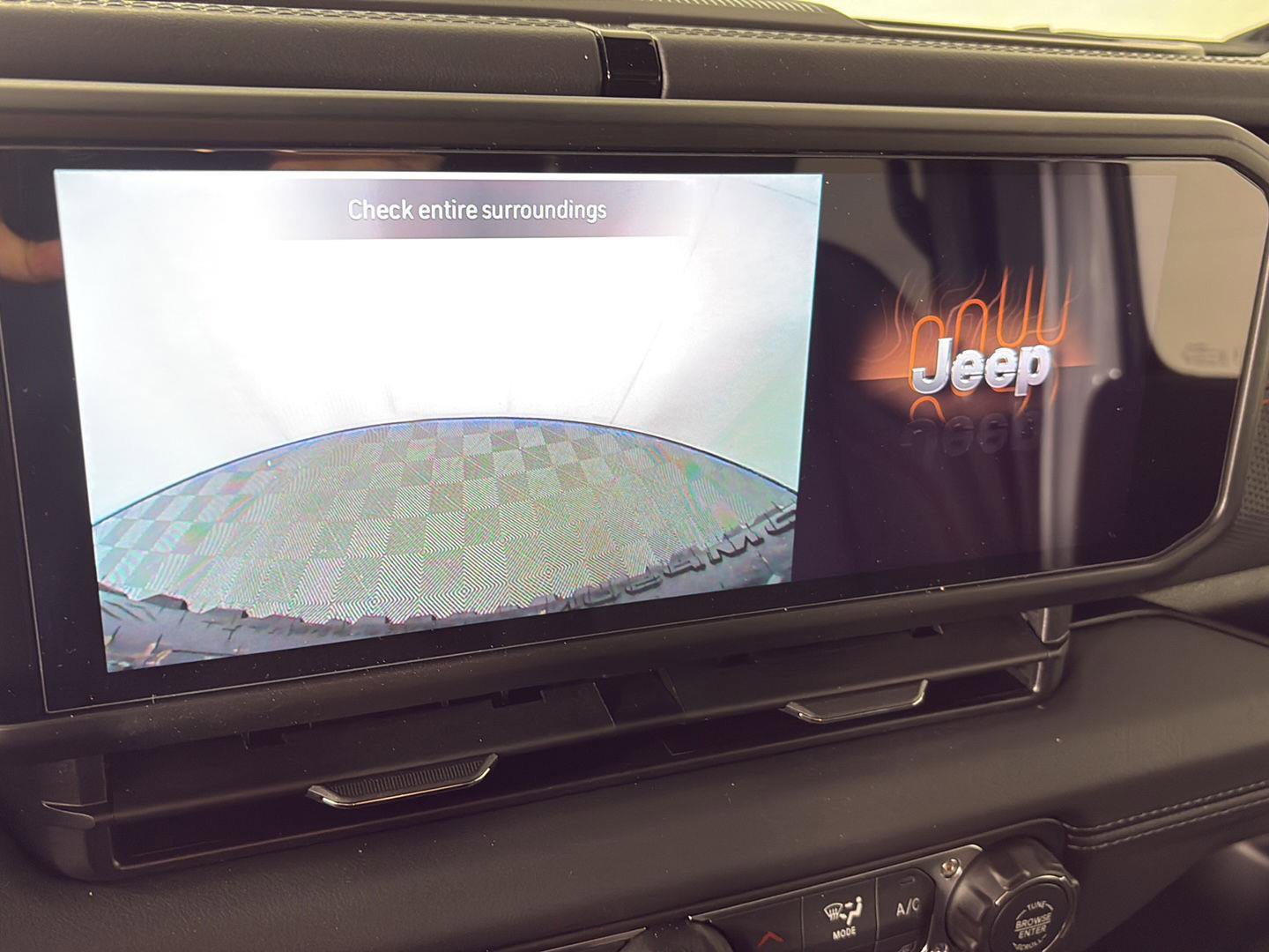 Used 2026 Jeep Wrangler Unlimited Rubicon w/ Steel Bumper Group image 9