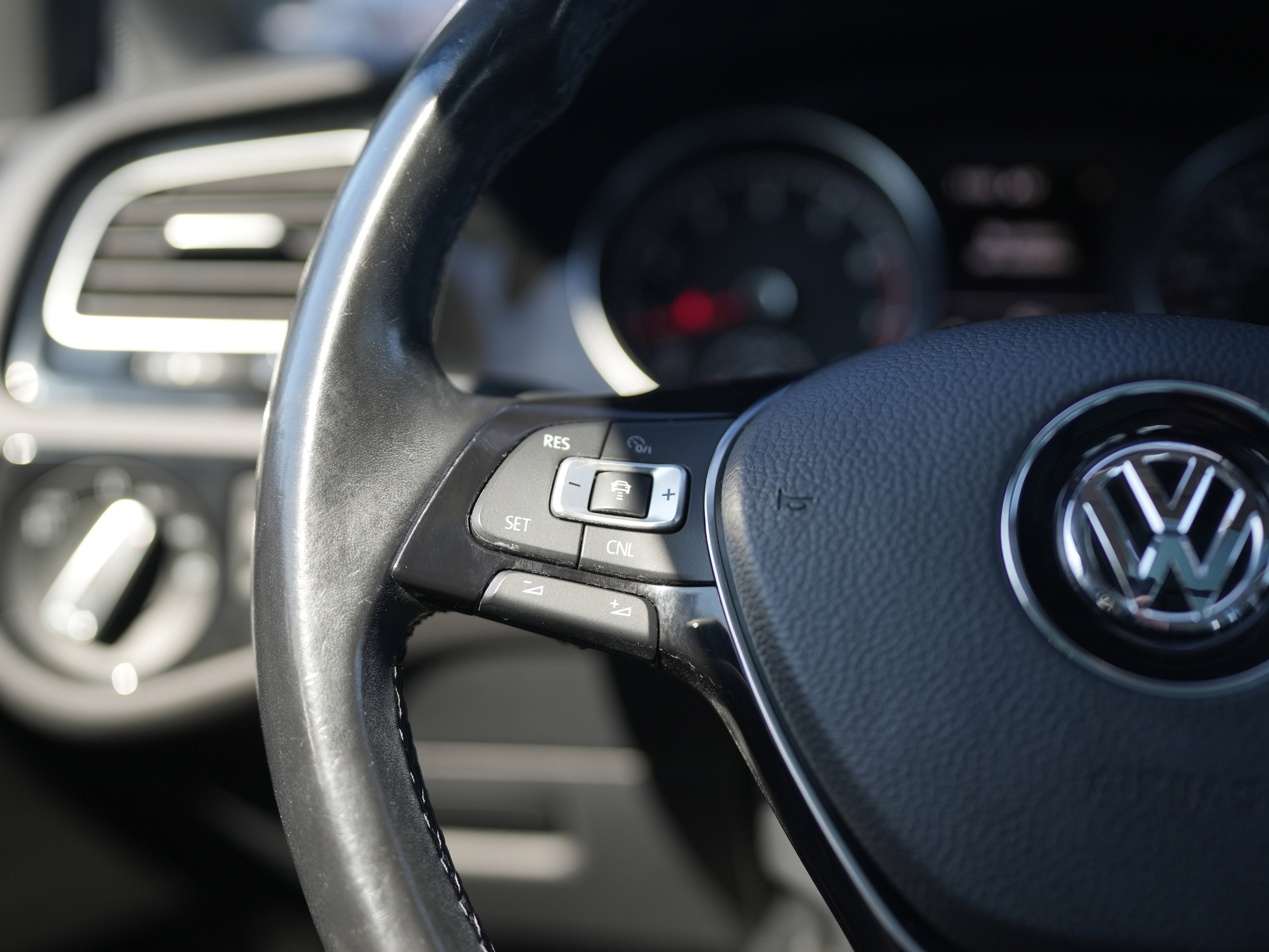 Used 2016 Volkswagen Golf SEL w/ Lighting Package (SEL) image 19