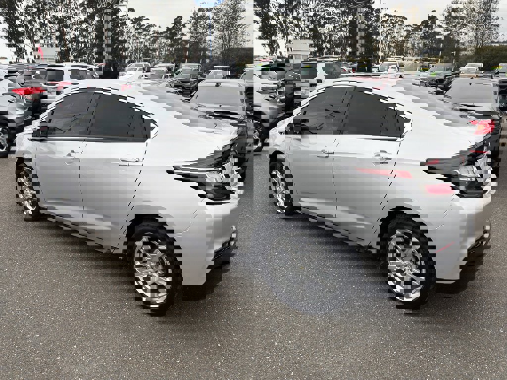 Used 2018 Chevrolet Volt LT w/ Comfort Package image 20